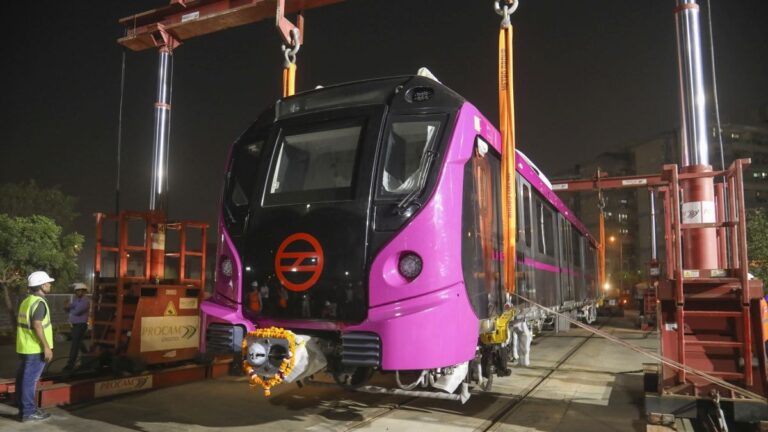 delhi_metro_coach_pti_1740211123917.jpg